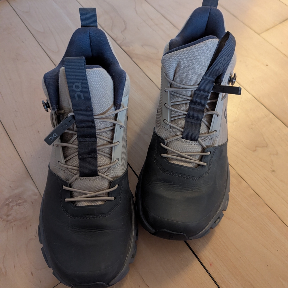 On Running Women's Black and Beige Sneakers - Picture 3 of 8